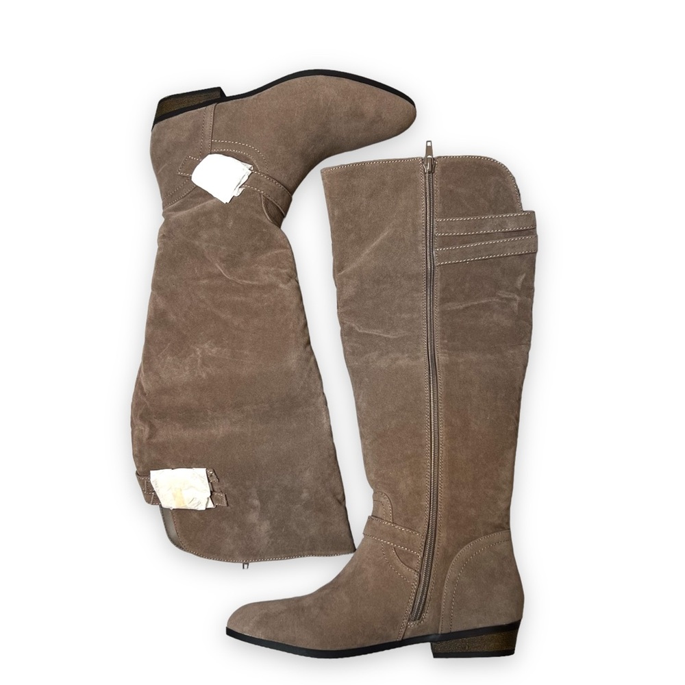 Taupe flat boots